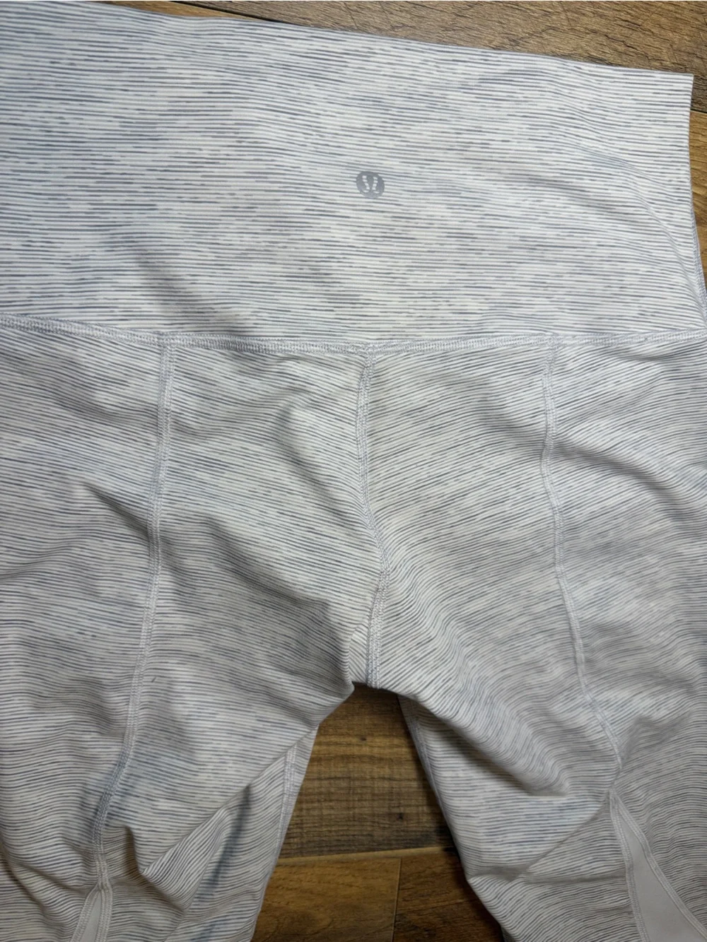 Lululemon Align Crop Leggings Scalloped Wave Hem Size 6